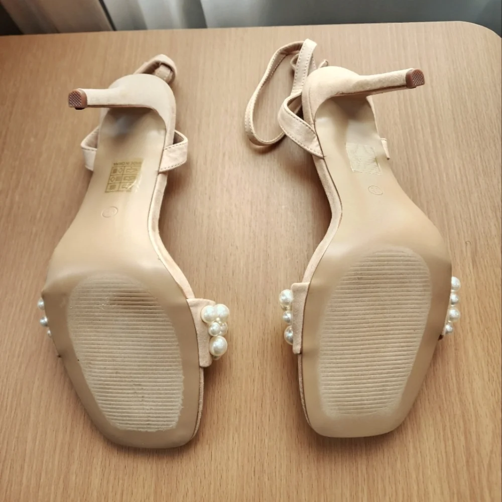 Journee Collection Tan Beige Microsuede Pearl Heel Sandals SZ 9.5 M - Picture 10 of 11